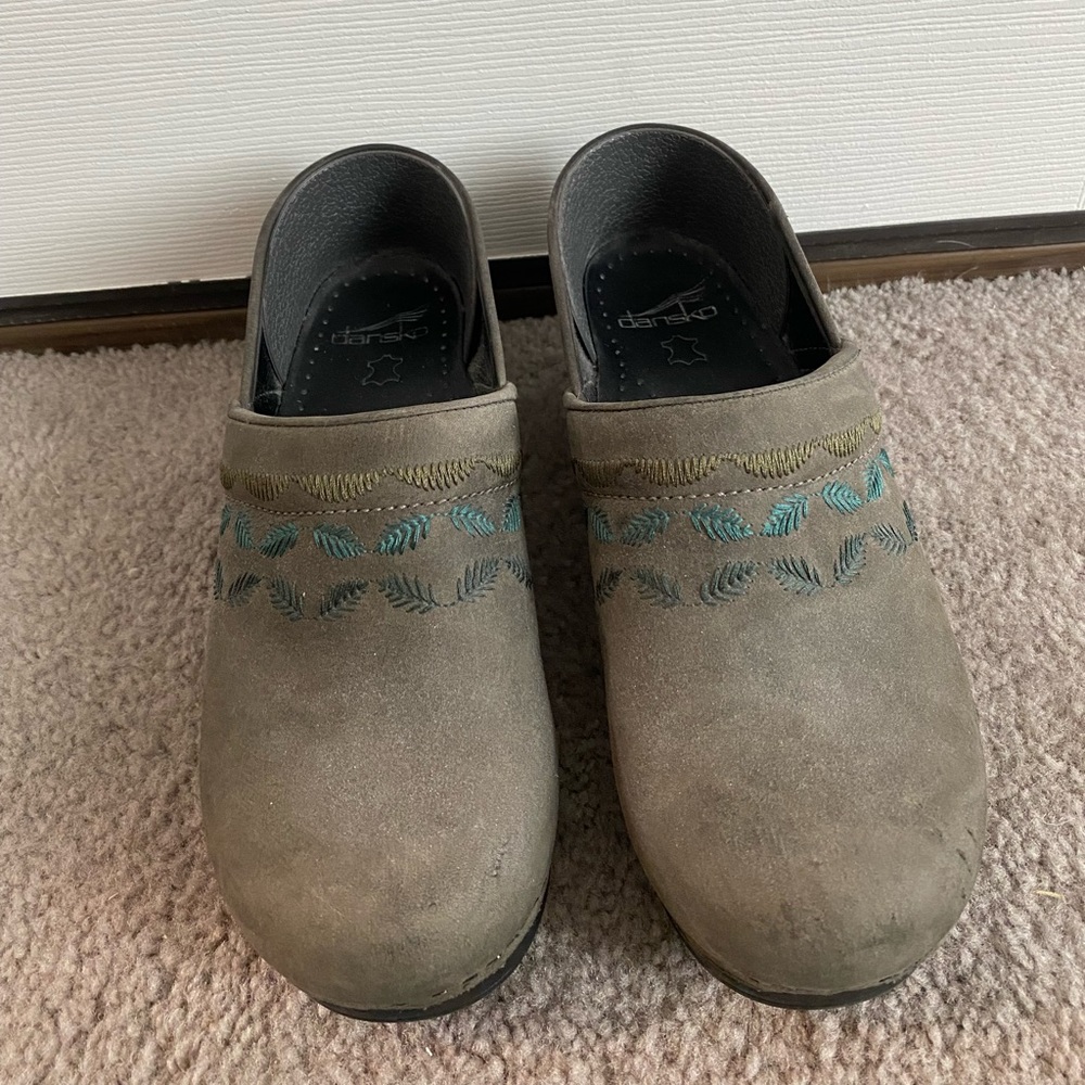 Dansko clogs size 38